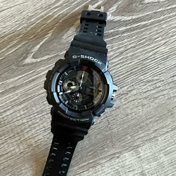 Casio GAC-100 analog sports watch. - Picture 3 of 4